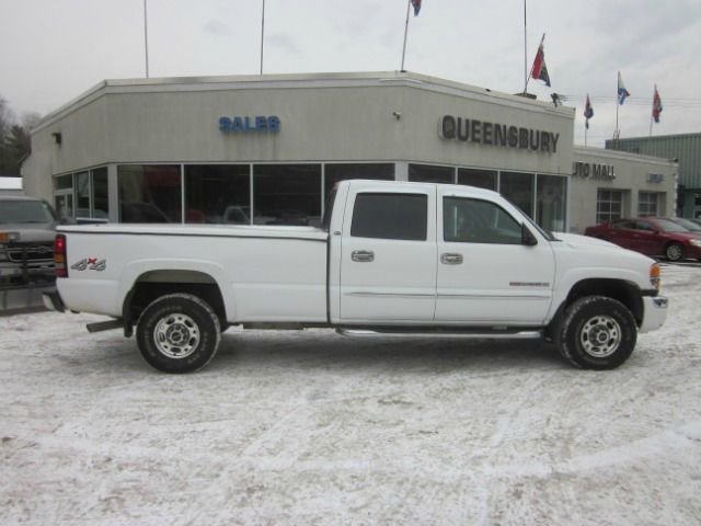 2006 GMC Sierra 2500 4WD 4dr AT