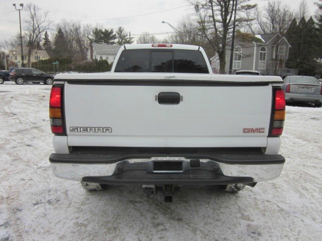 2006 GMC Sierra 2500 4WD 4dr AT
