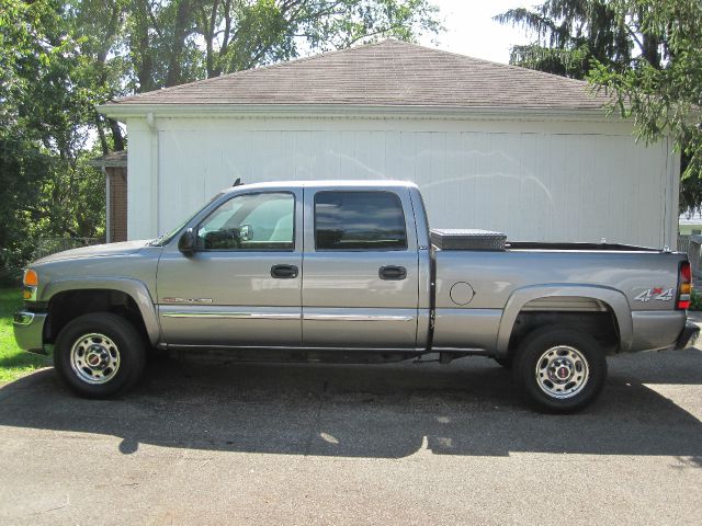 2006 GMC Sierra 2500 SLE Sierra 2WD