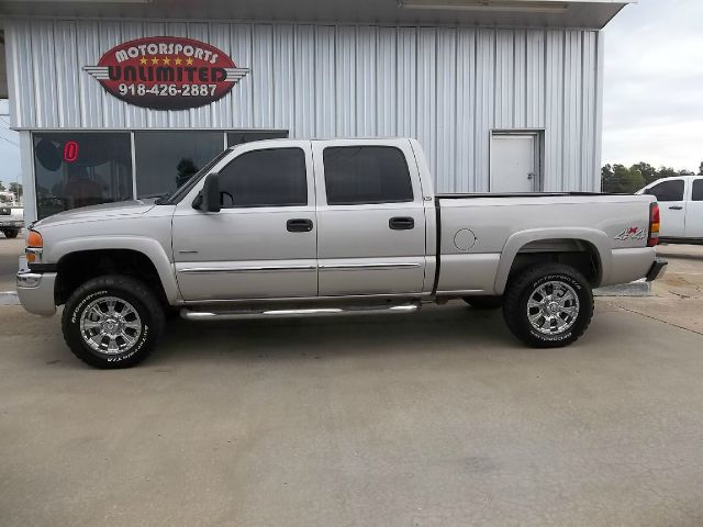 2006 GMC Sierra 2500 Base 3500 2 WD