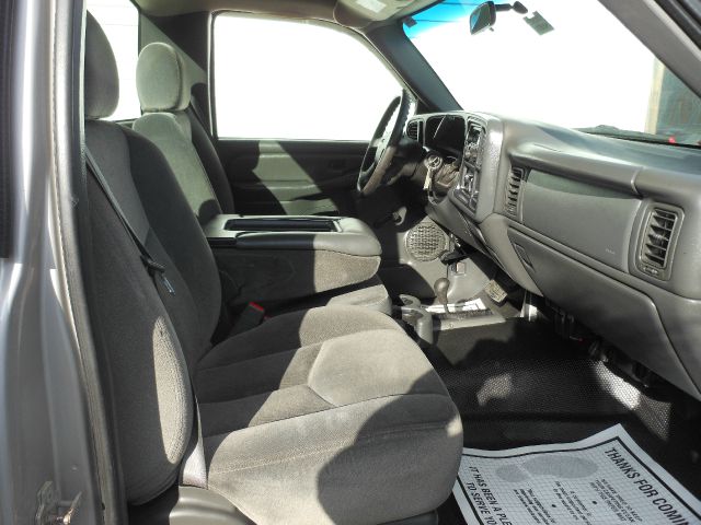 2007 GMC Sierra 2500 LS 2WD 4dr SUV