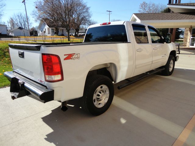 2007 GMC Sierra 2500 SLE Sierra 2WD