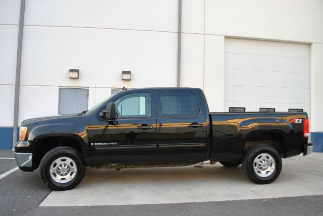 2007 GMC Sierra 2500 SLE Sierra 2WD