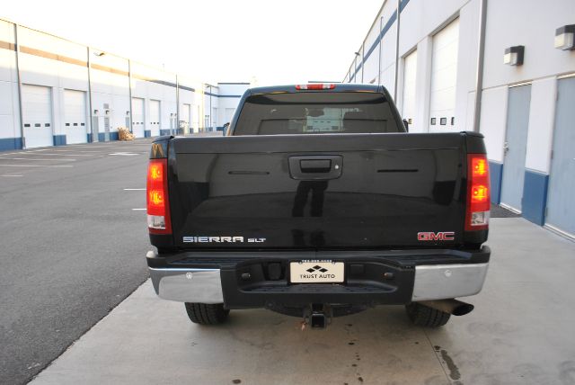 2007 GMC Sierra 2500 SLE Sierra 2WD