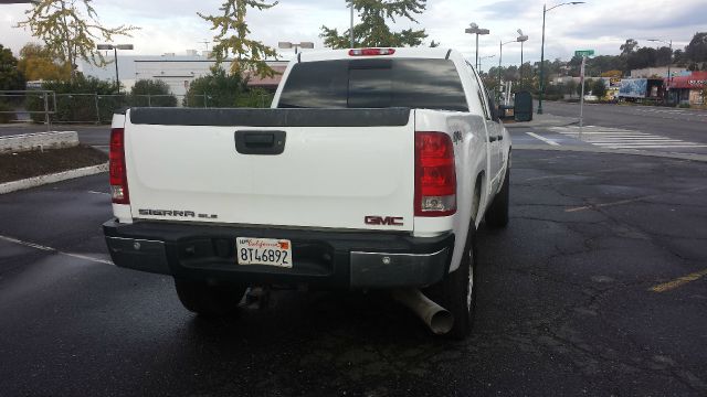 2008 GMC Sierra 2500 4dr S Tiptronic