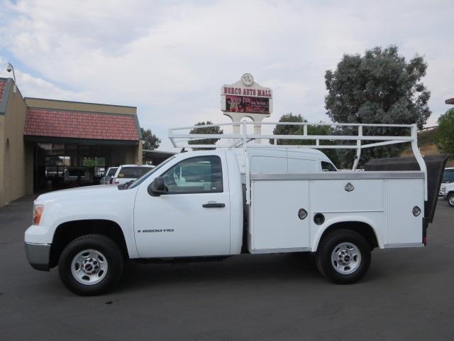 2008 GMC Sierra 2500 LE - 8 Passenger