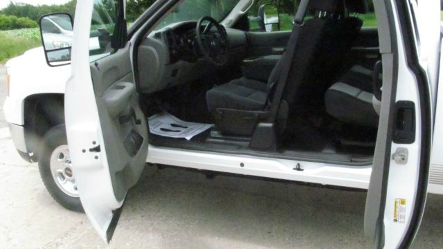 2008 GMC Sierra 2500 S Cruiser Wagon