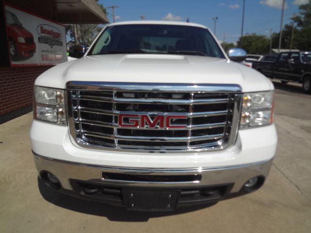 2009 GMC Sierra 2500 Turbo AWD Sedan
