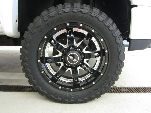 2009 GMC Sierra 2500 4dr Sdn 2.7T Quattro Auto