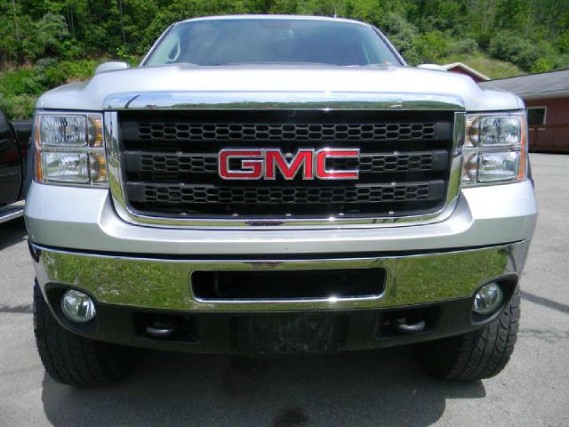 2011 GMC Sierra 2500 SLE Sierra 2WD
