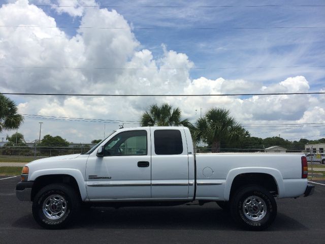 2002 GMC Sierra 2500HD 4dr 2.9L Twin Turbo AWD W/3rd
