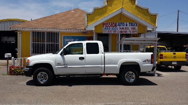 2003 GMC Sierra 2500HD LE Sedan