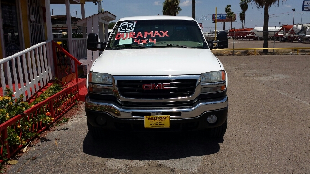 2003 GMC Sierra 2500HD LE Sedan