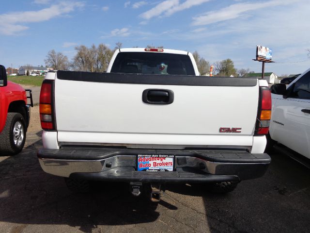 2004 GMC Sierra 2500HD SLT