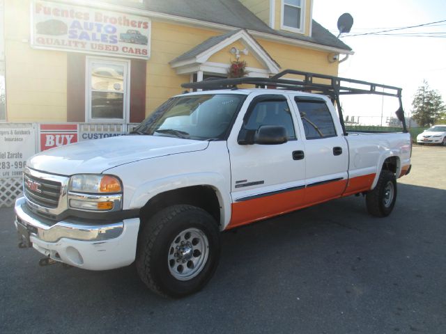 2004 GMC Sierra 2500HD Crew Cab Amarillo 4X4