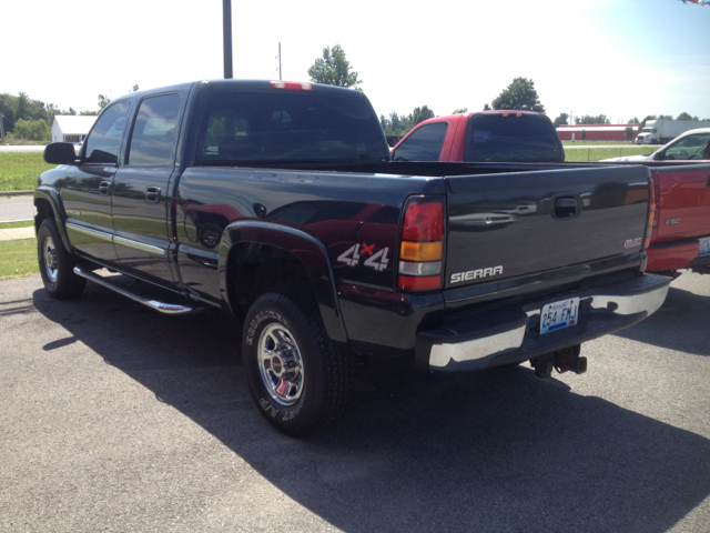 2004 GMC Sierra 2500HD Lsall Wheeldrive