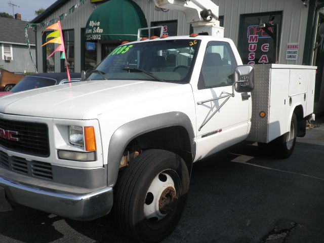 2000 GMC Sierra 3500 Lariat 4D Crew Cab Truck
