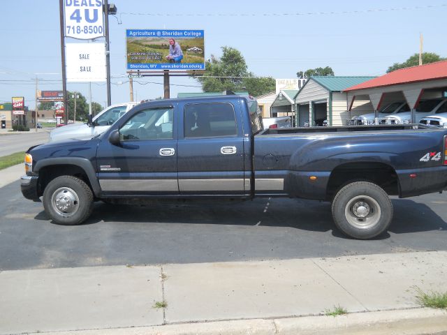 2004 GMC Sierra 3500 SLE Sierra 2WD