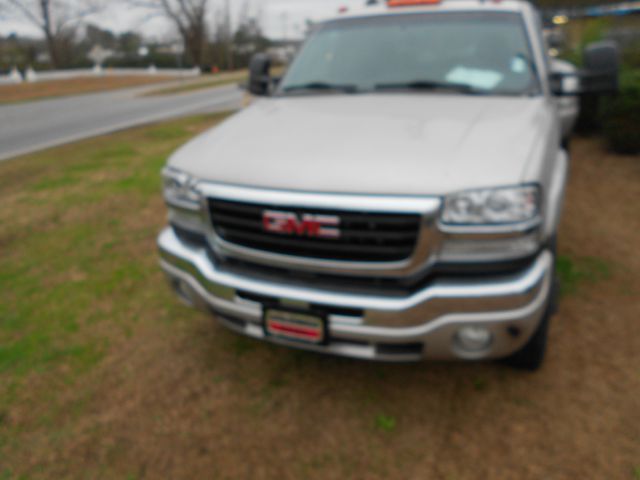 2004 GMC Sierra 3500 SE 4WD