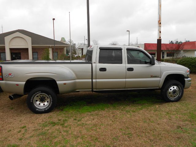 2004 GMC Sierra 3500 SE 4WD