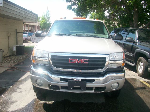 2005 GMC Sierra 3500 SLE Sierra 2WD