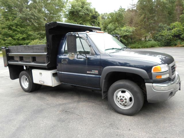 2005 GMC Sierra 3500 LS 2WD 4dr SUV