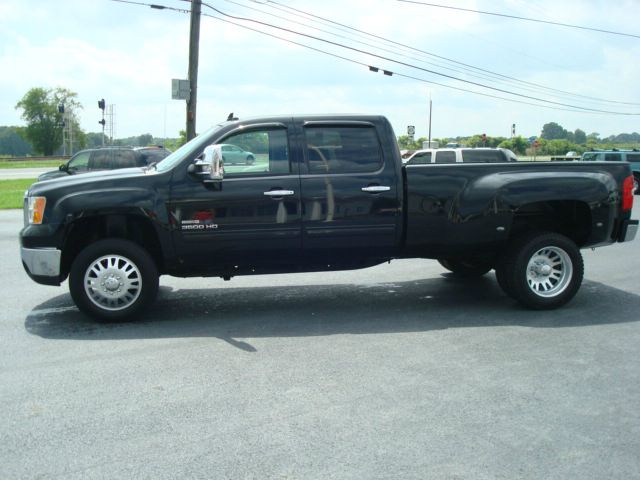 2009 GMC Sierra 3500 4dr S Tiptronic