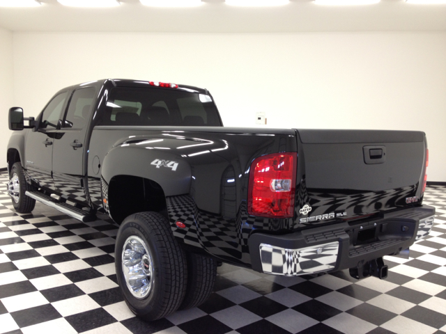 2013 GMC Sierra 3500HD Eddie Bauer 3rd Row One-owner