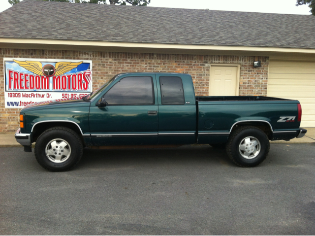 1996 GMC Sierra C-K 1500 Denali Pickup 4D 6 1/2 Ft