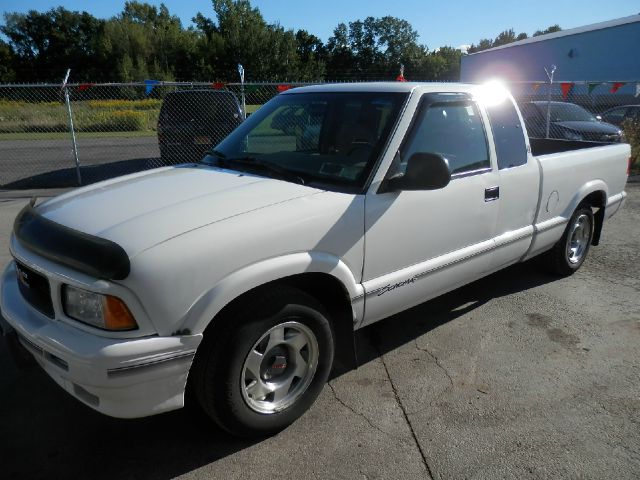 1997 GMC Sonoma 4dr Sdn Auto GLS w/XM