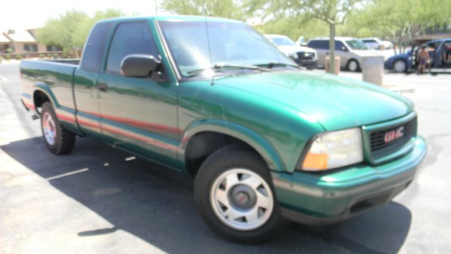 1999 GMC Sonoma 2WD Reg Cab 133 Work Truck