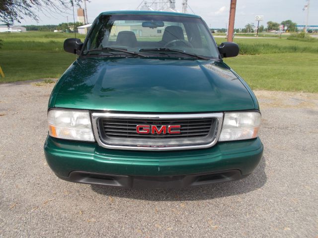 1999 GMC Sonoma 2WD Reg Cab 133 Work Truck