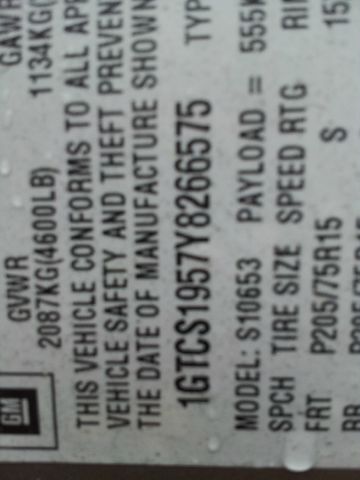 2000 GMC Sonoma 2WD Reg Cab 133 Work Truck