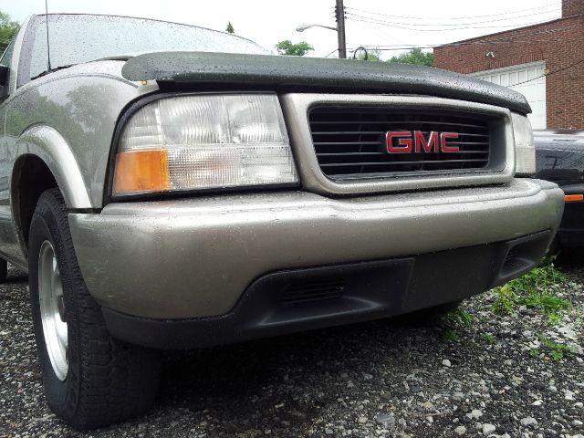2000 GMC Sonoma 2WD Reg Cab 133 Work Truck