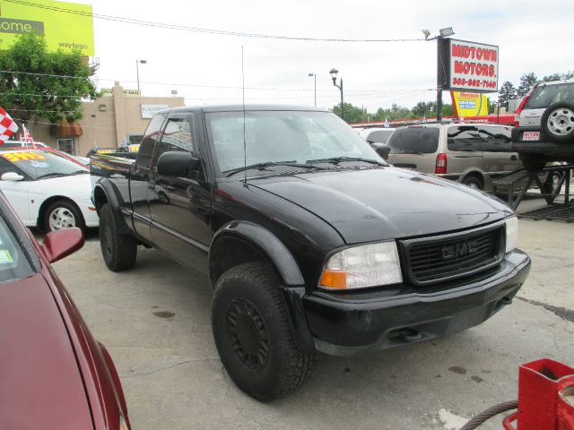 2000 GMC Sonoma 2500 Xtended Cargo Van W. Rack