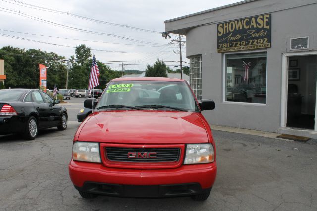2000 GMC Sonoma 2WD Reg Cab 133 Work Truck