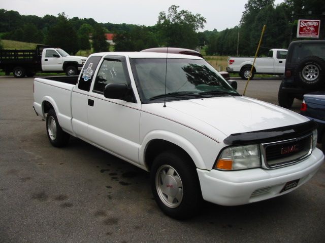 2003 GMC Sonoma 6 Speed Quattro
