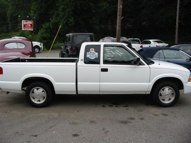 2003 GMC Sonoma 6 Speed Quattro