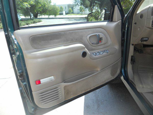 1996 GMC Suburban XLT Eddie Bauer