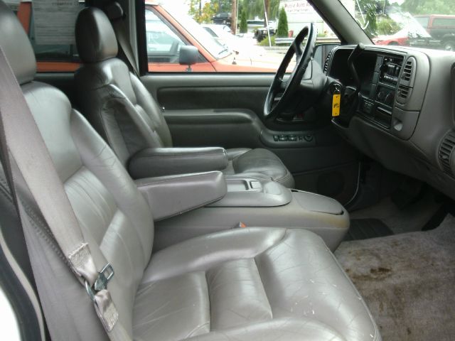 1997 GMC Suburban Unknown