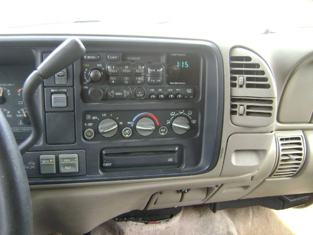 1997 GMC Suburban Unknown