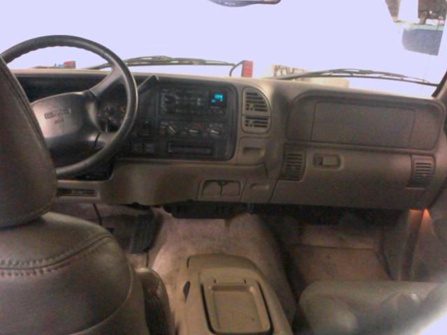 1998 GMC Suburban SLT