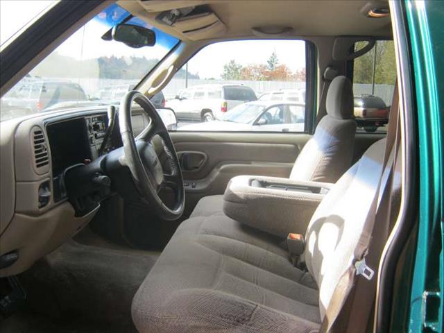 1999 GMC Suburban Unknown