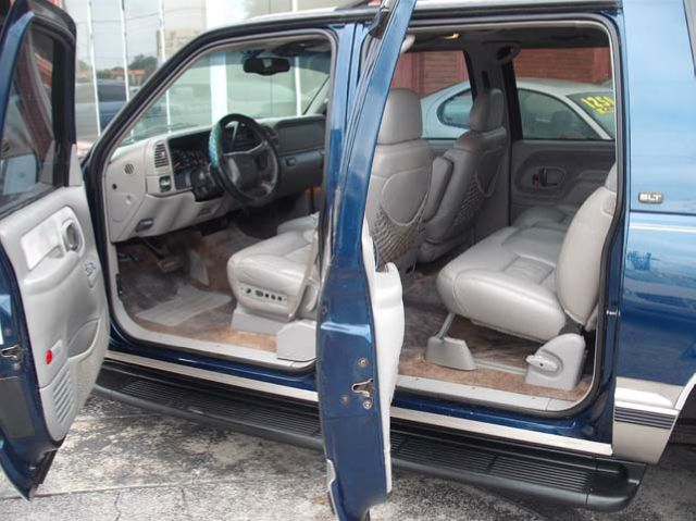 1999 GMC Suburban Unknown