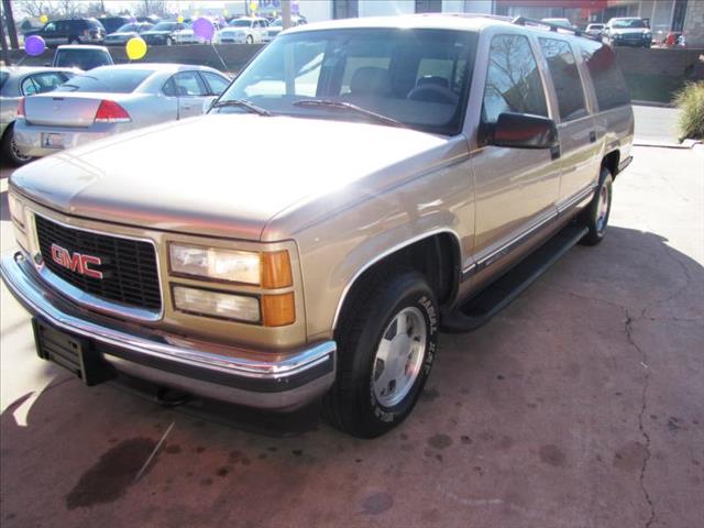 1999 GMC Suburban Water Truck