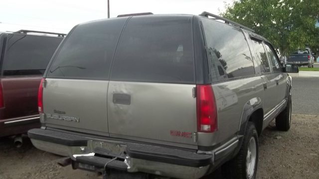 1999 GMC Suburban Unknown
