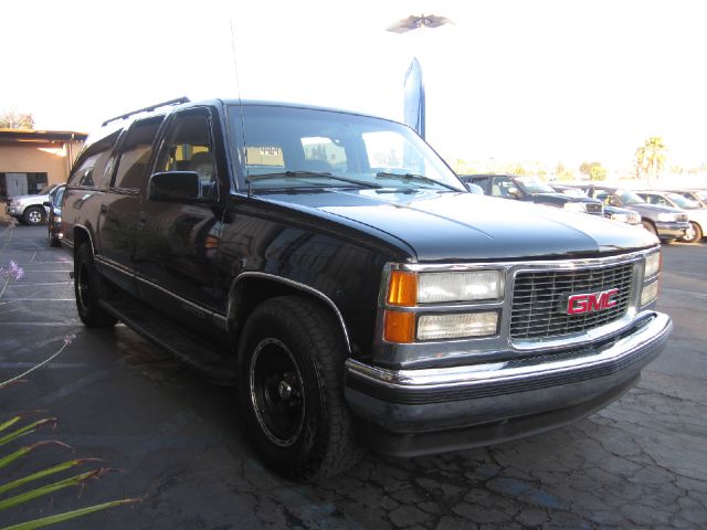 1999 GMC Suburban Unknown