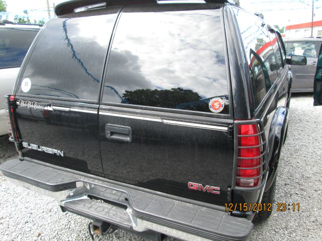 1999 GMC Suburban Unknown