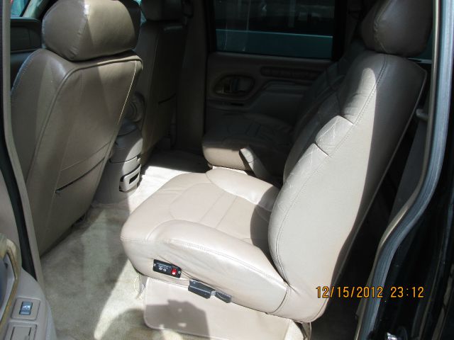 1999 GMC Suburban Unknown