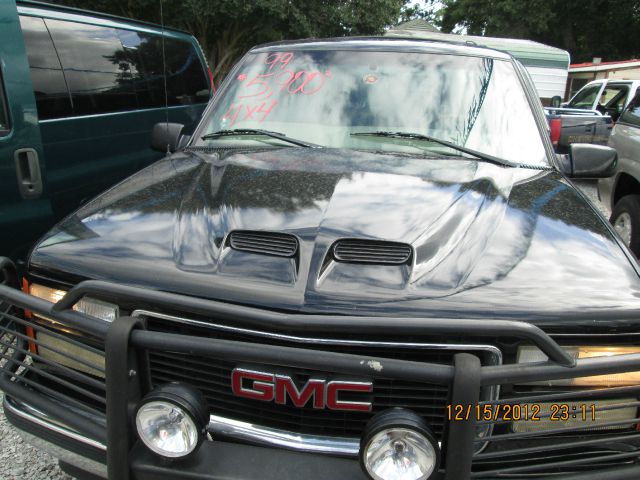 1999 GMC Suburban Unknown